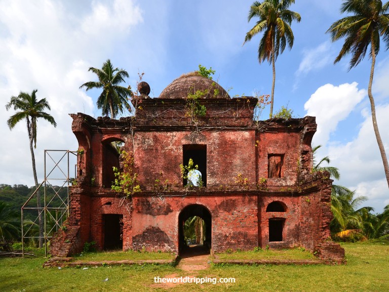 offbeat places in Andaman and Nicobar Islands Gallows on Viper Island