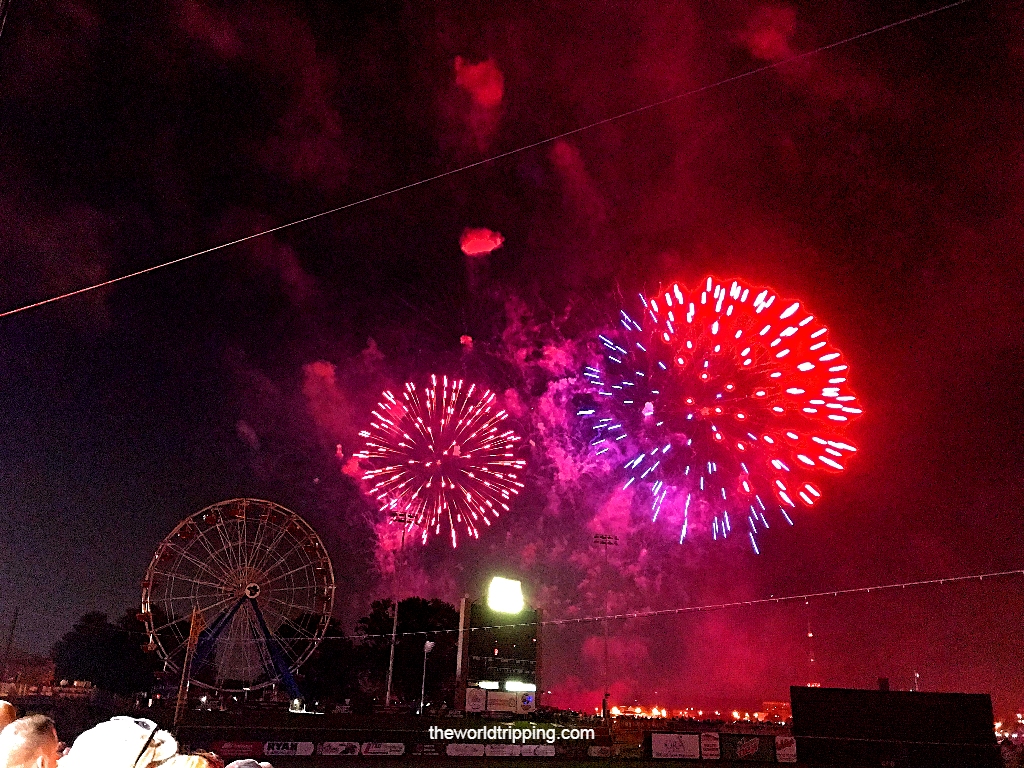 Fourth of July Fireworks: Red, White and Blue!
