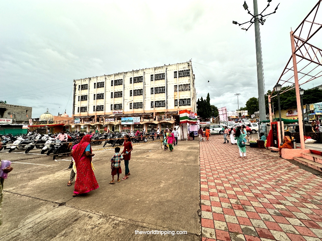 Parking at Sidddheshwar Temple Solapur