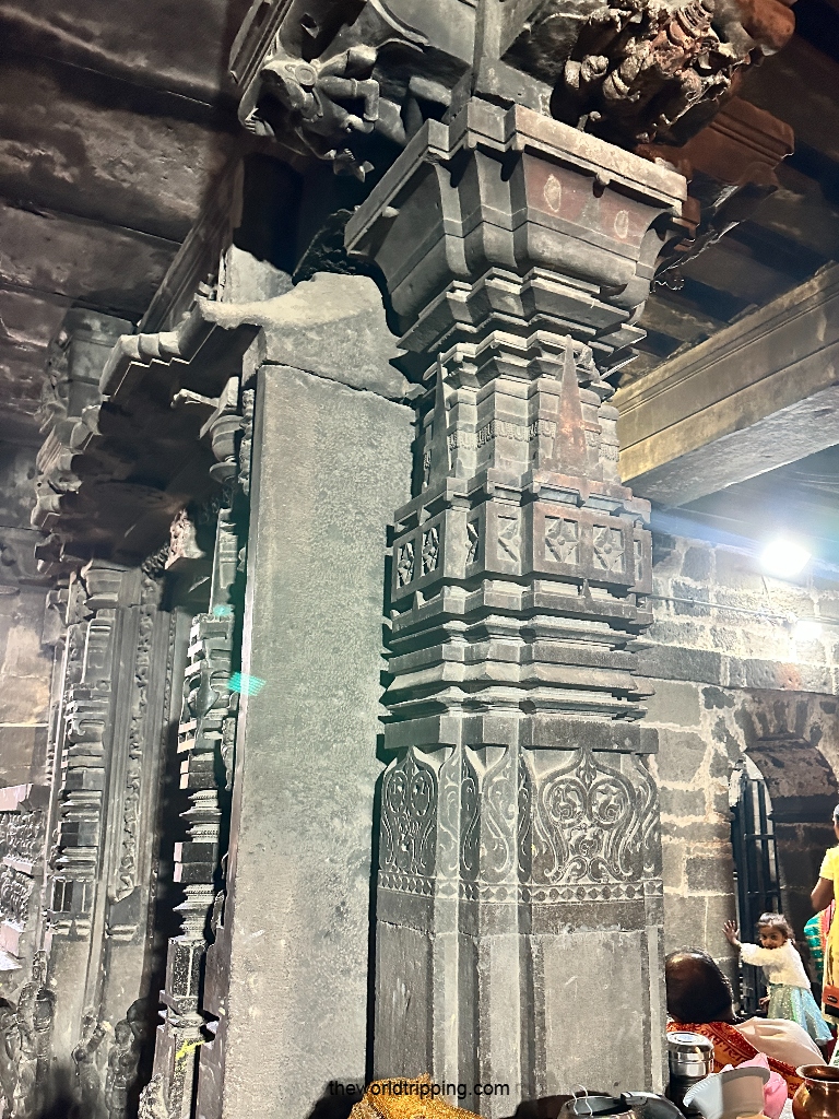 Pillars at Bhuleshwar temple